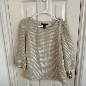 early 2010s H&M shirt pattern 3/4 sleeves beige cream with button details